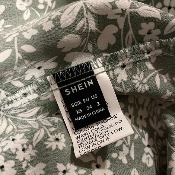 ☀️New SHEIN Ditsy Floral Print Ruffle Hem Dress XSmall - Picture 5 of 8